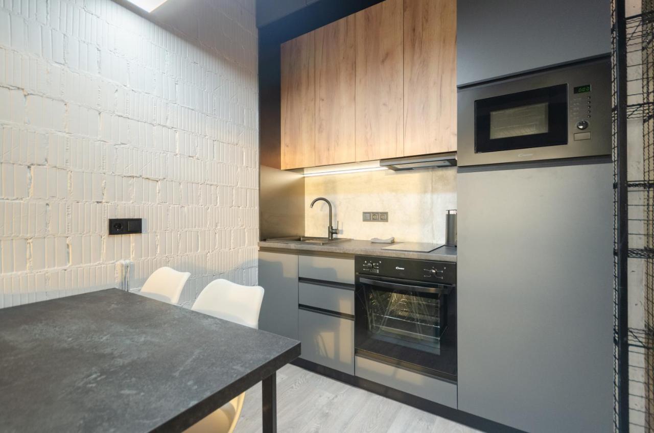 Petrovdom Apartments 12-131B In Rc "Yaroslaviv Grad", Bulvarno-Kudriavska 17B Kiev Esterno foto