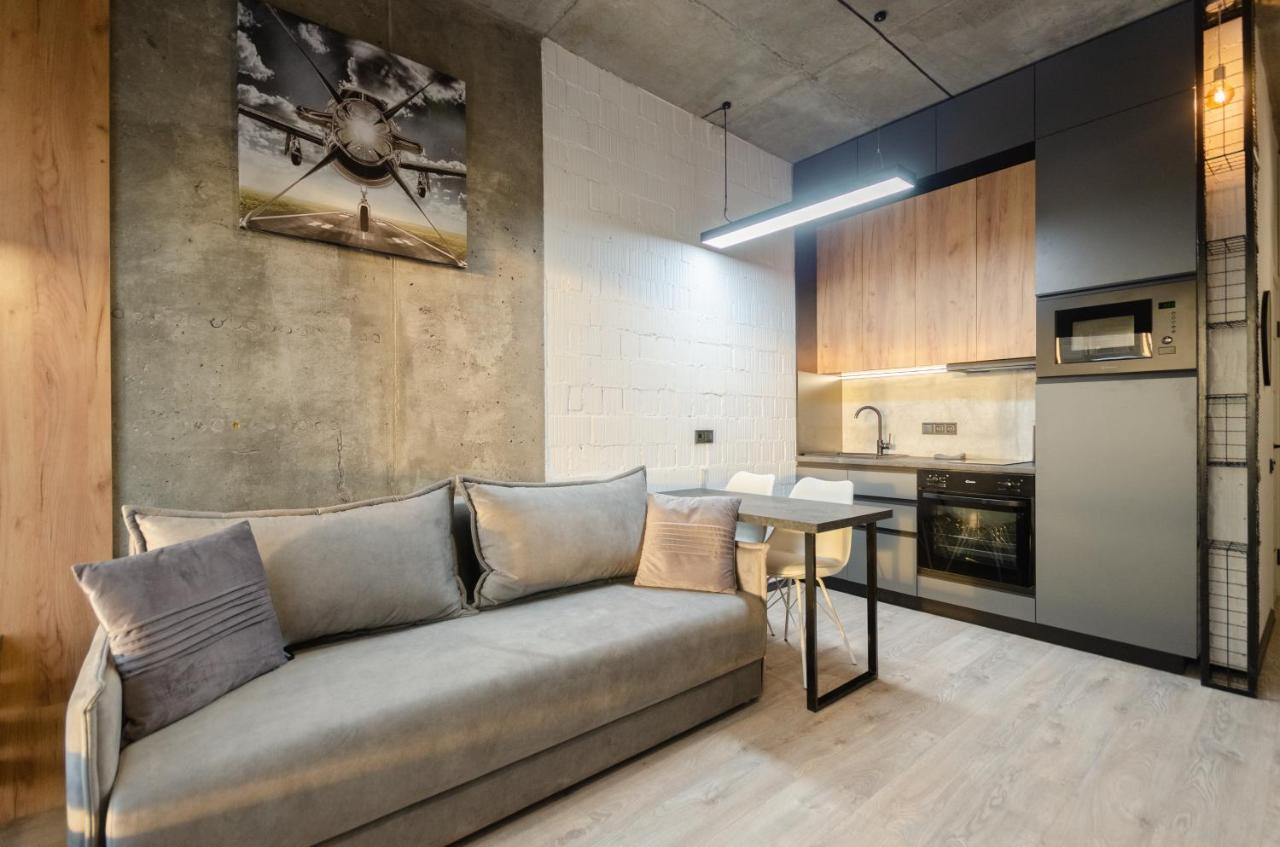 Petrovdom Apartments 12-131B In Rc "Yaroslaviv Grad", Bulvarno-Kudriavska 17B Kiev Esterno foto